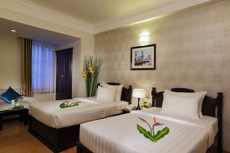 Sunrise Central Hotel