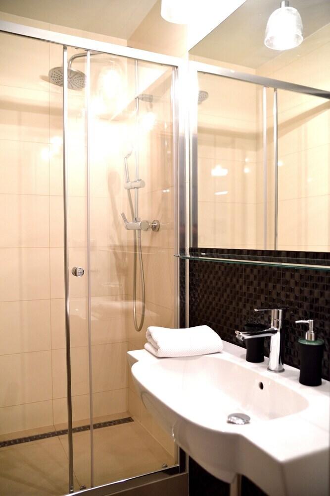 Top Apartments 2