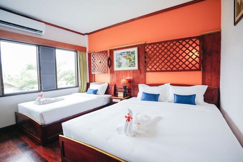 E-outfitting Vang Thong Hotel