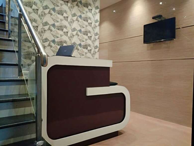 Hotel Avenue Residency