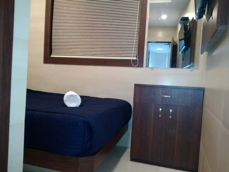 Hotel Avenue Residency