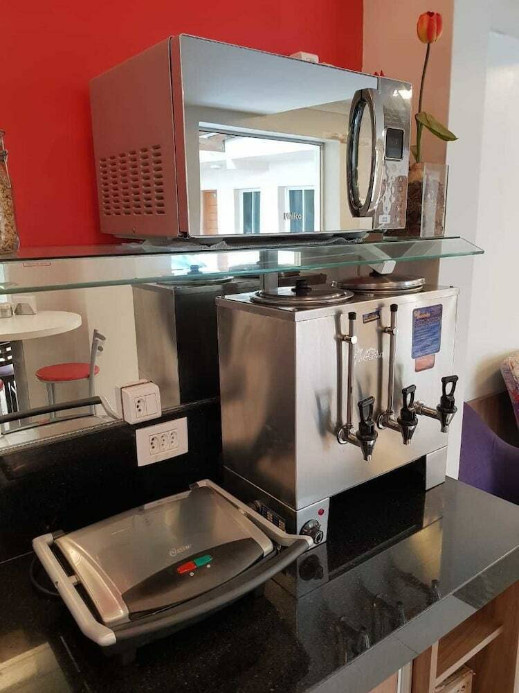 Hostal Tulipa Hotel