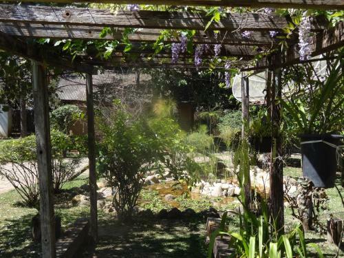 Hostal Canto Da Lua Chal�s E Api�rio