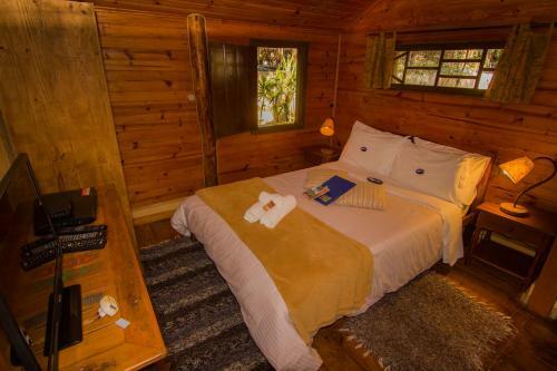 Hostal Canto Da Lua Chal�s E Api�rio