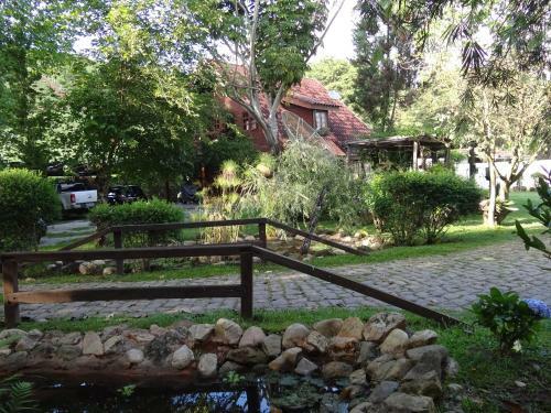 Hostal Canto Da Lua Chal�s E Api�rio
