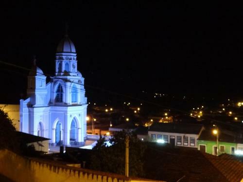 Hostal Canto Da Lua Chal�s E Api�rio