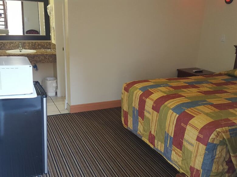 Travel Inn Motel