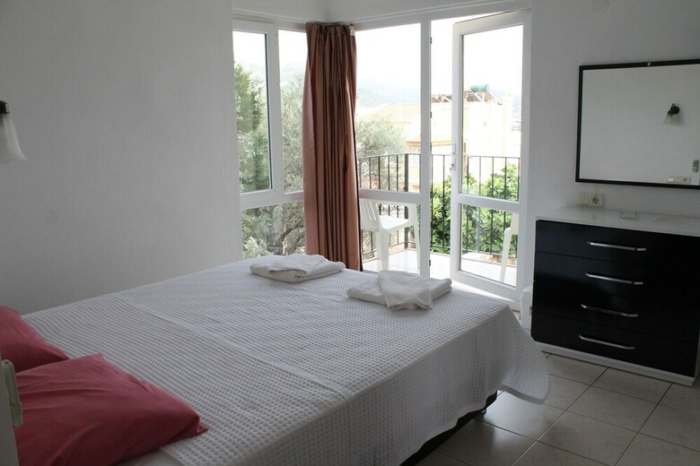 Lizo Hotel