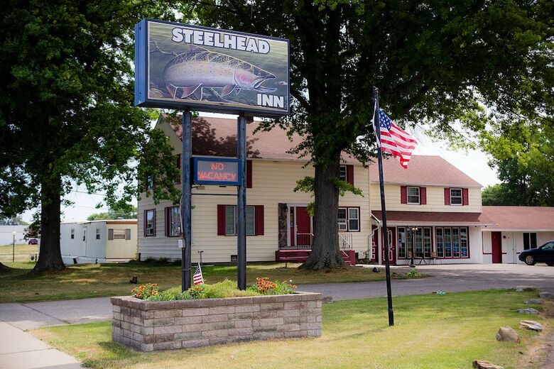 Motel Steelhead Inn