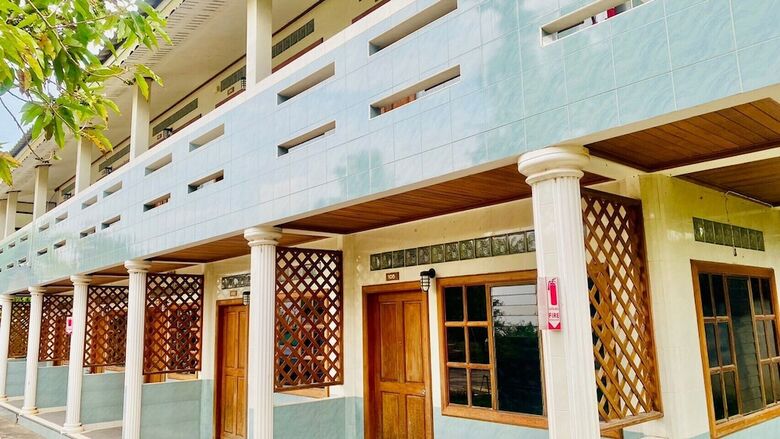 Phuphan Park Hotel