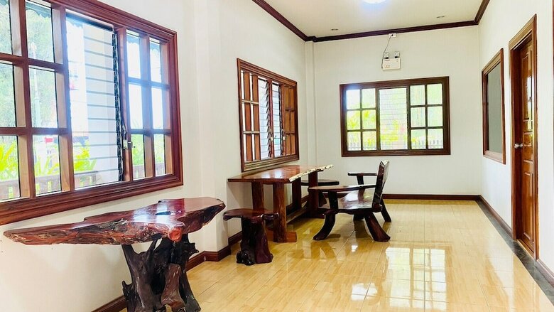 Phuphan Park Hotel