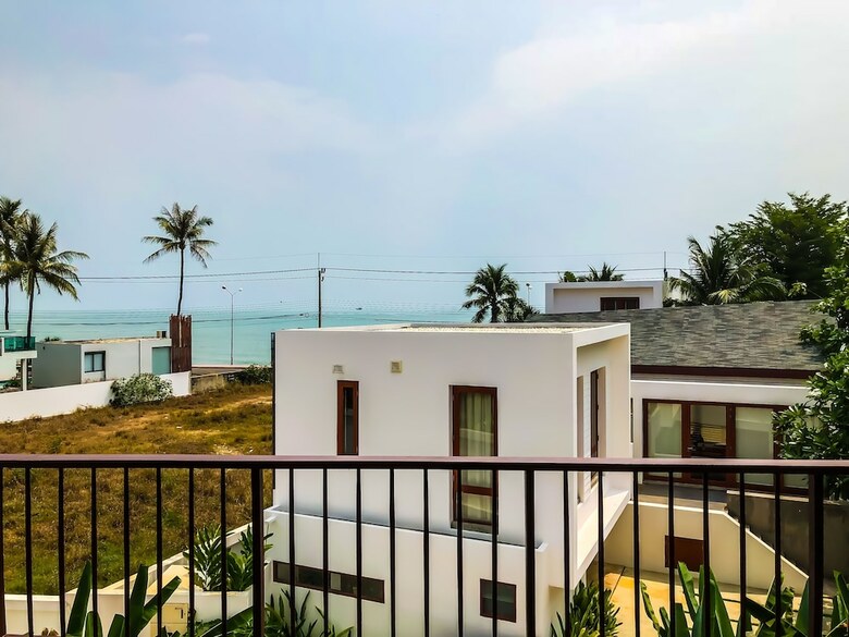 Pranaluxe Seaview Pool Villa