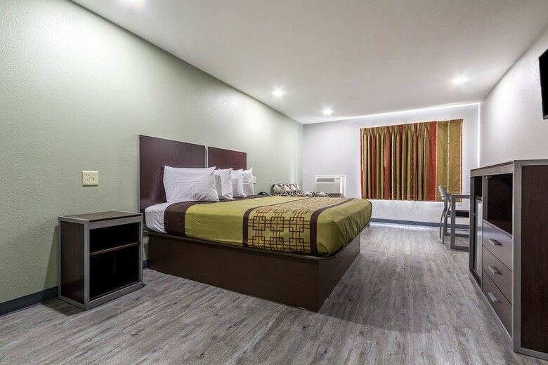 Hotel Scottish Inn And Suites