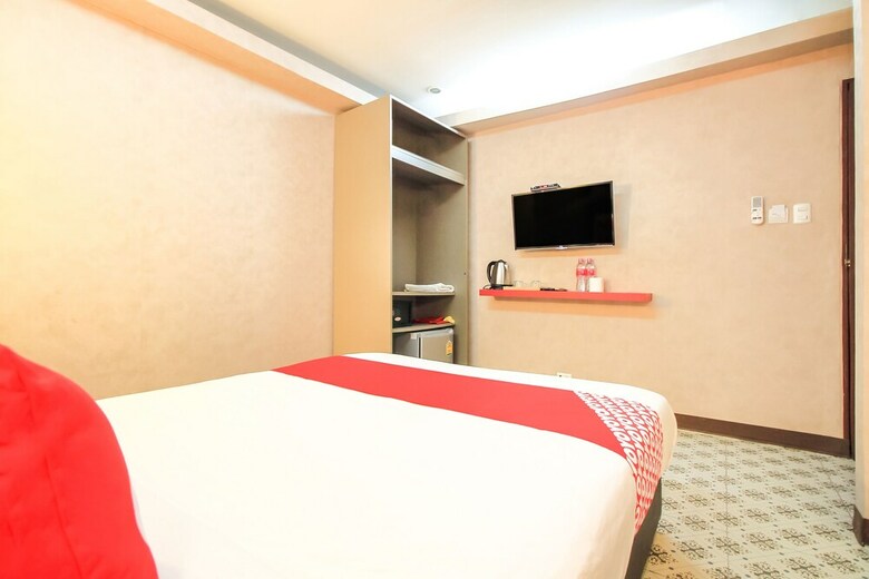 Oyo 332 Everest Boutique Hotel
