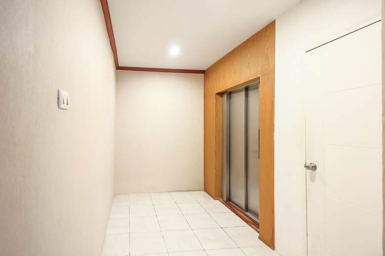 Oyo 332 Everest Boutique Hotel