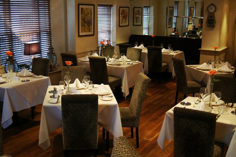 Le Bouchon Brasserie & Hotel