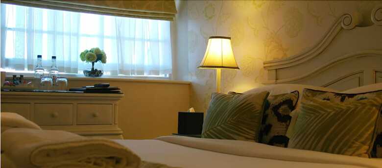 Le Bouchon Brasserie & Hotel