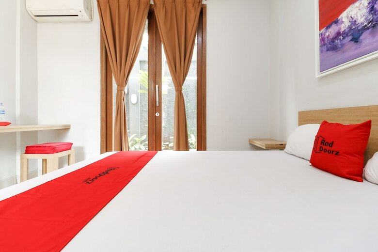 Hotel Reddoorz @ Cipete 2