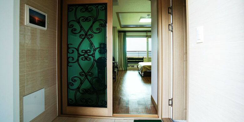 Pension Story House