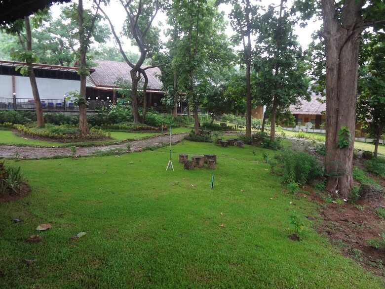 Hotel Suan Mork Kham Resort