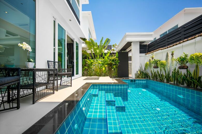 Colibri Pool Villa Pattaya