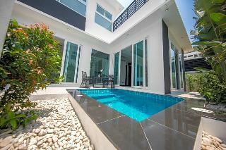 Colibri Pool Villa Pattaya