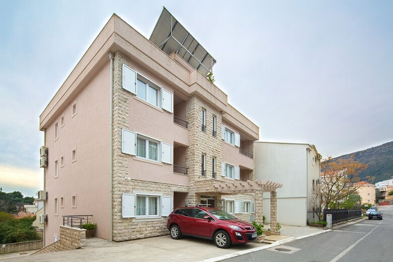 Apartments Holiday