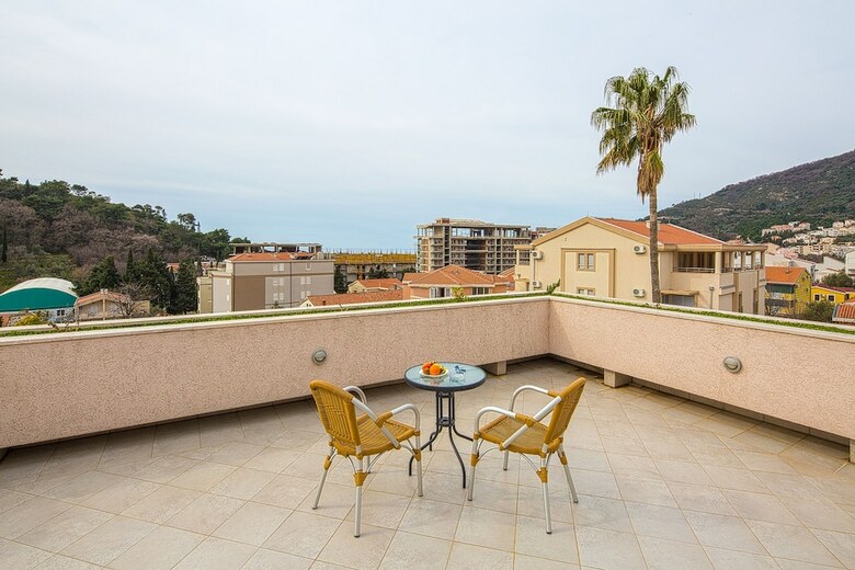 Apartments Holiday