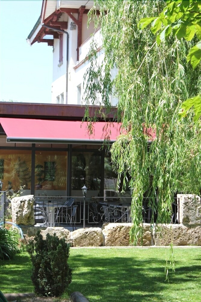 Hotel Restaurant L'acacia