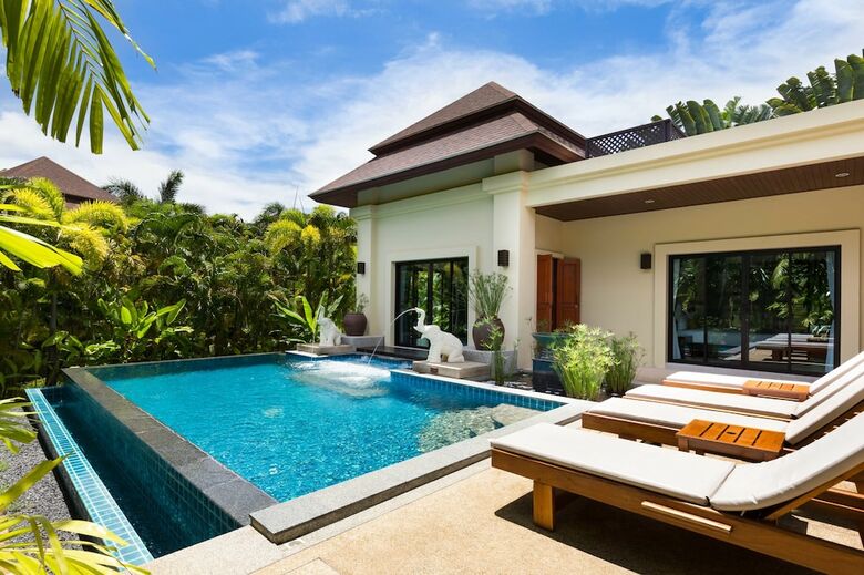Nai Harn Baan-bua Villas