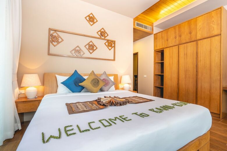 Nai Harn Baan-bua Villas