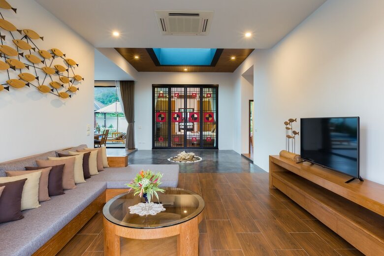 Nai Harn Baan-bua Villas