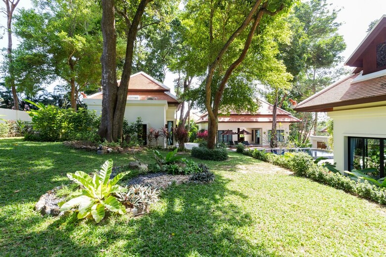 Nai Harn Baan-bua Villas