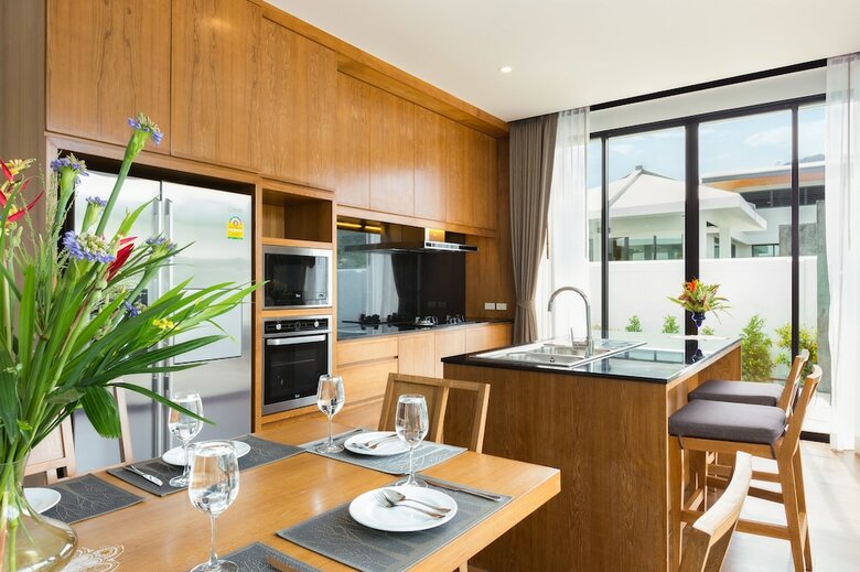 Nai Harn Baan-bua Villas