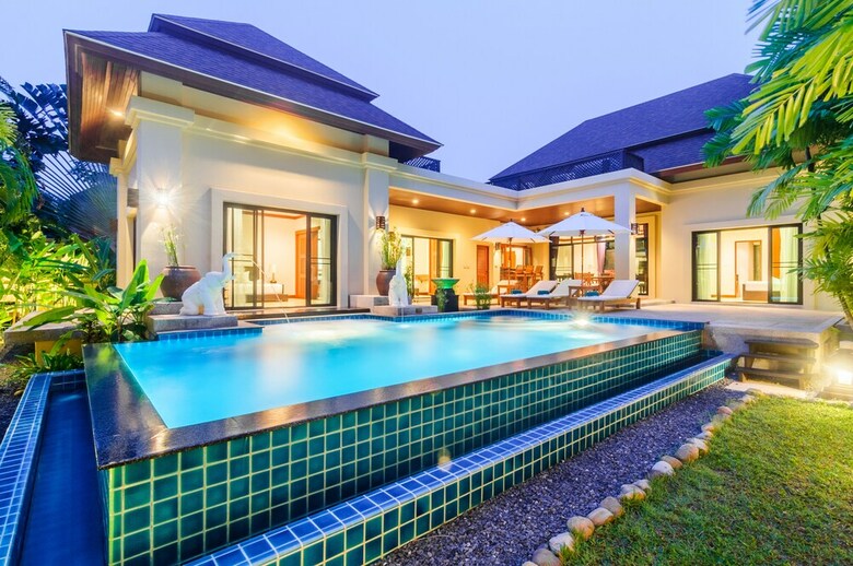 Nai Harn Baan-bua Villas