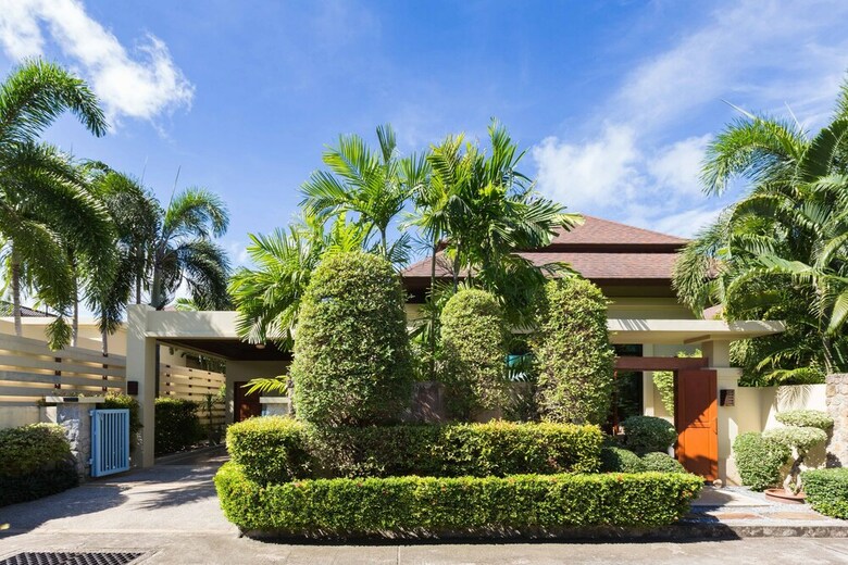 Nai Harn Baan-bua Villas