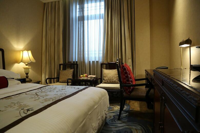 Shanghai Donghu Hotel