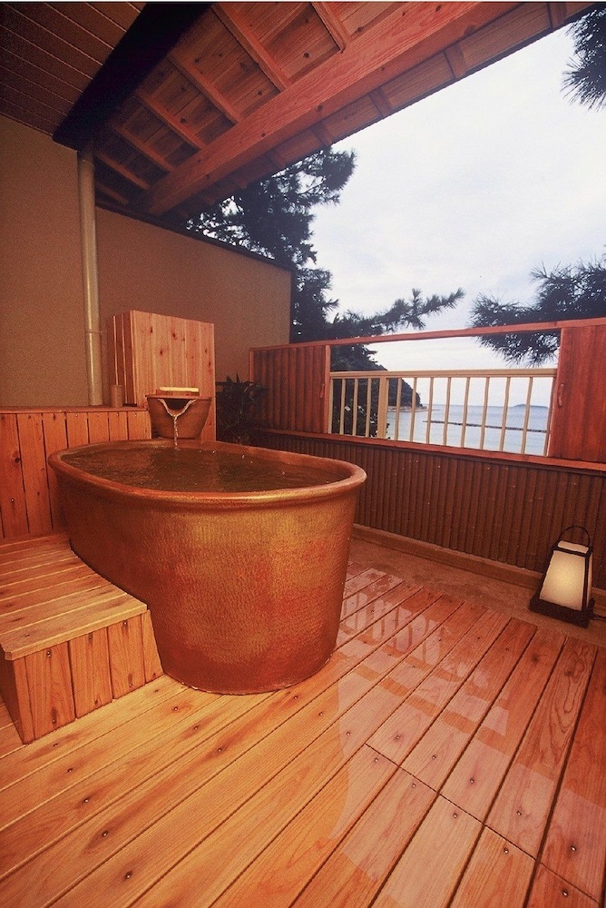 Yoimachi No Yado Hagiichirin