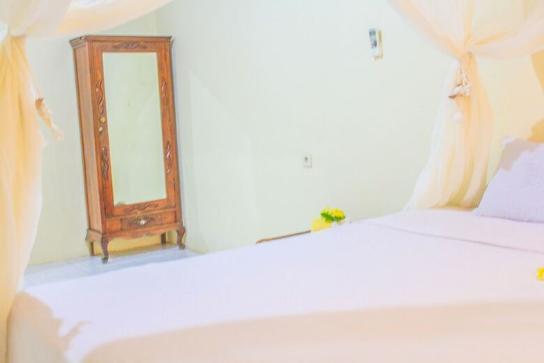 Hotel Lolo Beach Inn
