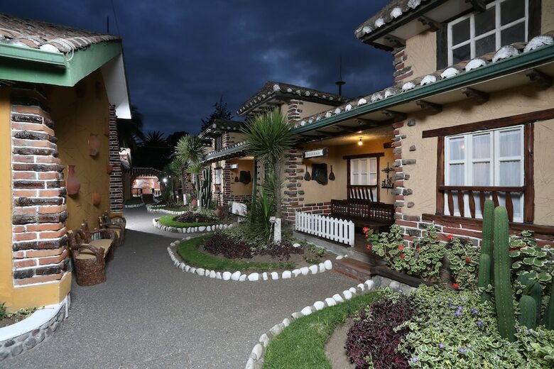 Hotel Rumipamba de Las Rosas