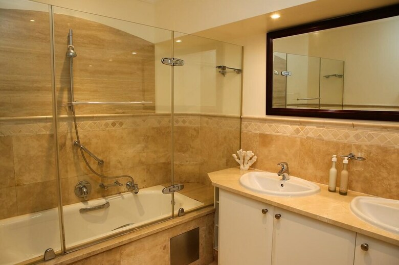 Apartamentos Oyster Rock