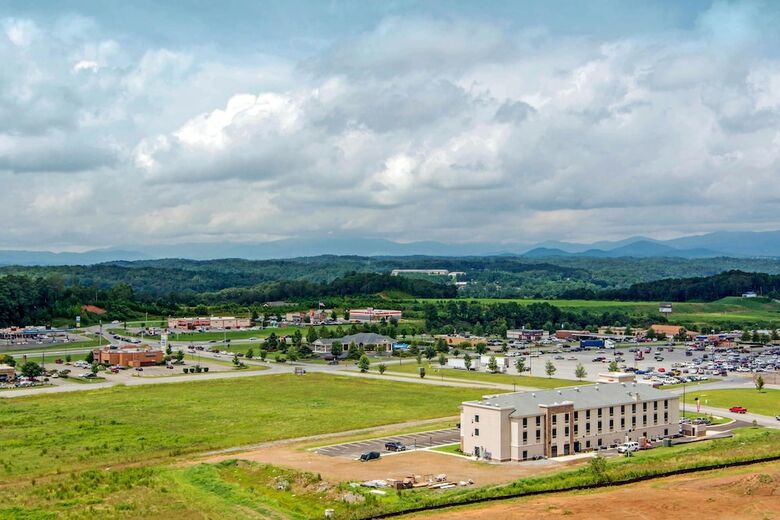 Hotel Comfort Inn & Suites