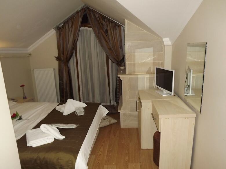 Ayisigi Hotel