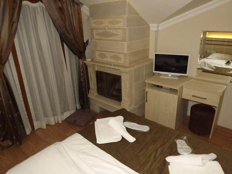 Ayisigi Hotel