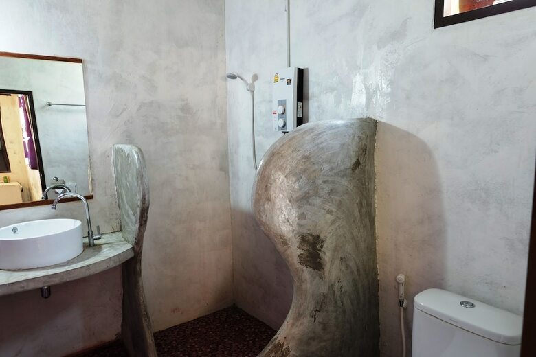 Hotel Baan Chompoo Homestay