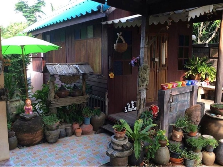 Hotel Baan Chompoo Homestay