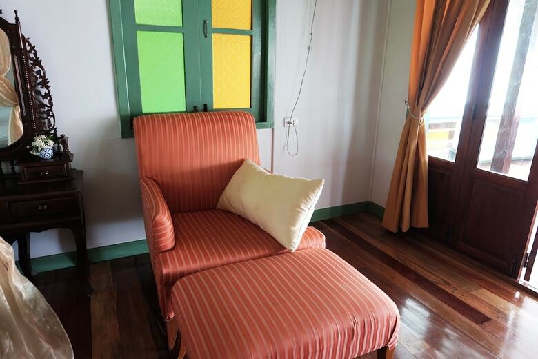 Hotel Baanrak Amphawa Homestay