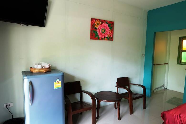 Hotel Baanrak Amphawa Homestay