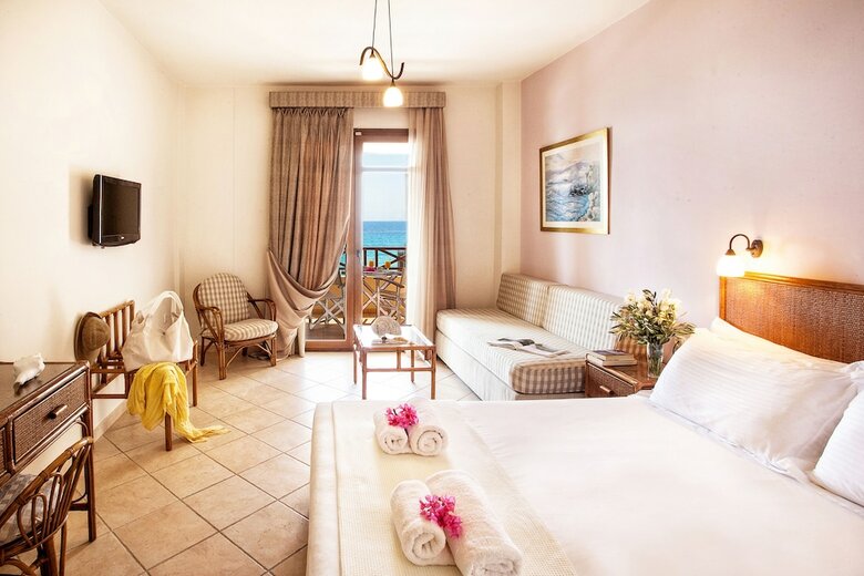 Aparthotel Paralio Hotel