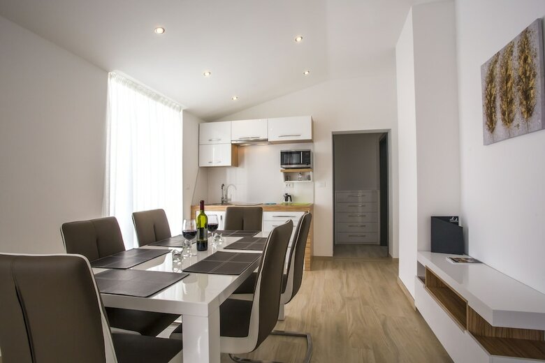 Adrion Aparthotel